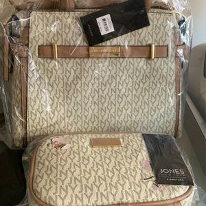 Jones New York Signature Greta purse NWT + bonus